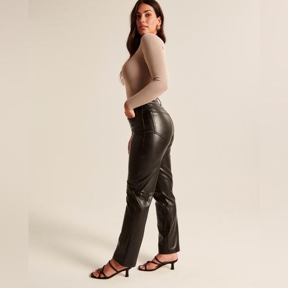 Curve Love Vegan Leather 90’s Straight Leg Pants - Picture 2 of 8